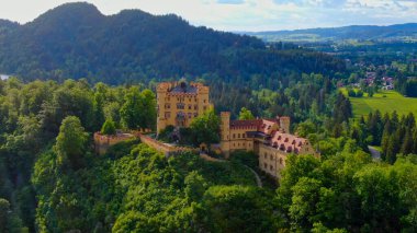 Bavyera 'daki ünlü Hohenschwangau Kalesi - Yüksek Şato