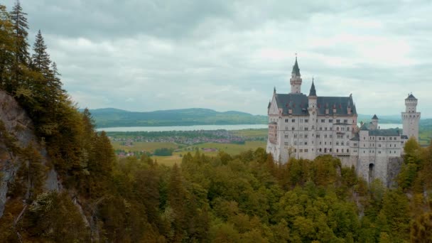 Słynny Zamek Neuschwanstein Bawarii Niemcy Zdjęcia Lotnicze — Wideo stockowe