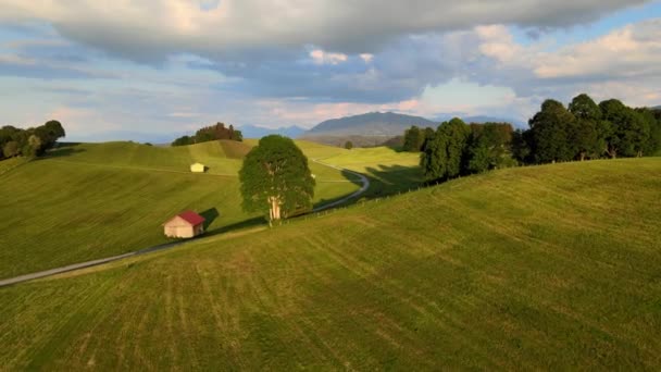 Vlucht Het Prachtige Landelijke Landschap Van Bavaria Allgau Duitse Alpen — Stockvideo