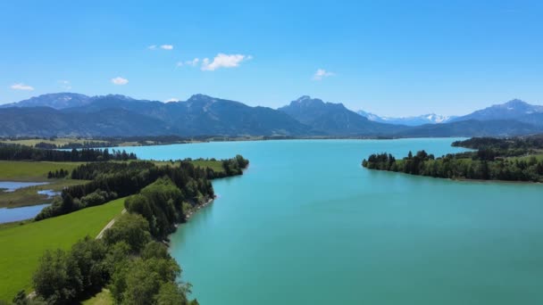 Widok Lotu Ptaka Jezioro Forggensee Mieście Fuessen Bawarii — Wideo stockowe