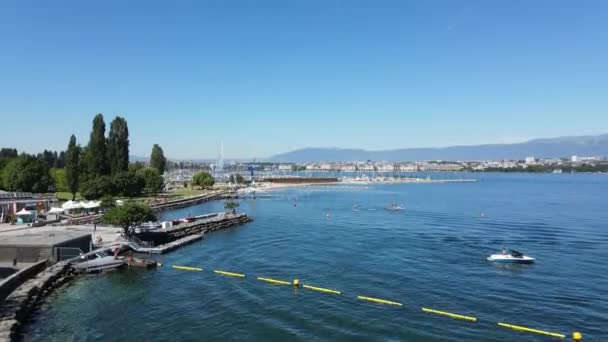 Vista Aeial sobre o Lago de Genebra na Suíça — Vídeo de Stock