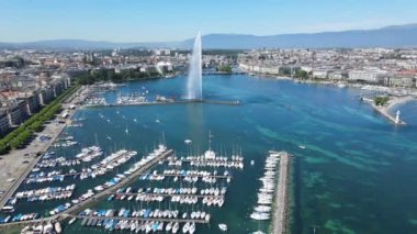 İsviçre 'de Cenevre Gölü üzerinde Aeial manzara