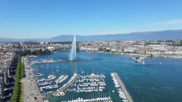 Marina de Ginebra - barcos en el lago de Ginebra desde arriba — Vídeos de Stock