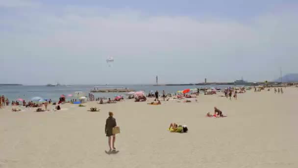 夏季著名的戛纳海滩- -法国首都戛纳- - 2020年7月12日 — 图库视频影像