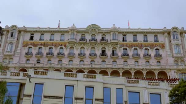 Luxusní Hermitage hotel v Monte Carlo Monaco - CITY OF MONTE CARLO, MONACO - 11. června 2020 — Stock video