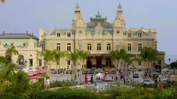 Famoso Casinò di Monte Carlo a Monaco - CITTÀ DI MONTE CARLO, MONACO - 11 LUGLIO 2020 — Video Stock