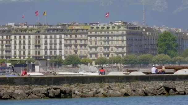 Fanous Hotel de la Paix in Genève - GENEVA, ZWITSERLAND - 8 JULI 2020 — Stockvideo