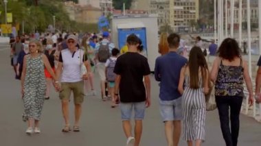 Nice 'deki gezinti alanı yazın popüler bir yerdir. 10 Temmuz 2020' de New York City of Nice 'de.