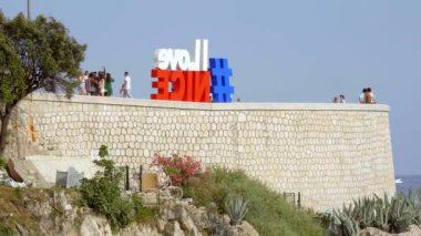 Nezaket Rivierası 'ndaki Güzel Mektuplar' a bayılırım. 10 Temmuz 2020.