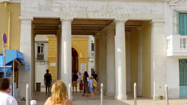 Quai des Nations Unies à Nice - VILLE DE NICE, FRANCE - 10 JUILLET 2020 — Video