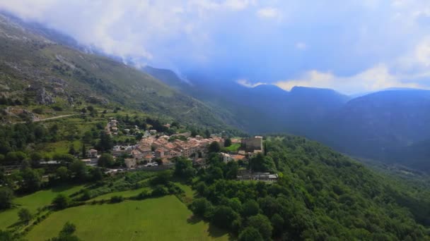 Small mountain village in the French Alps — Stock Video