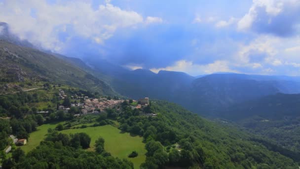 Fransız Alpleri üzerinde inanılmaz bir hava manzarası. — Stok video