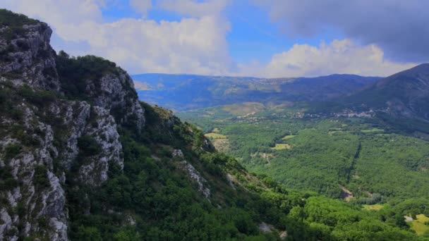 Vista aérea sobre los Alpes franceses - paisaje impresionante — Vídeos de Stock