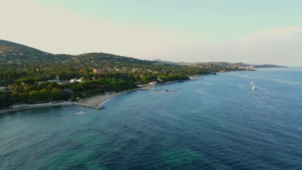 Vista nocturna de la Costa Azul en Francia — Vídeos de Stock