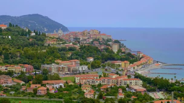 Cidade italiana de Imperia no mar Mediterrâneo — Vídeo de Stock