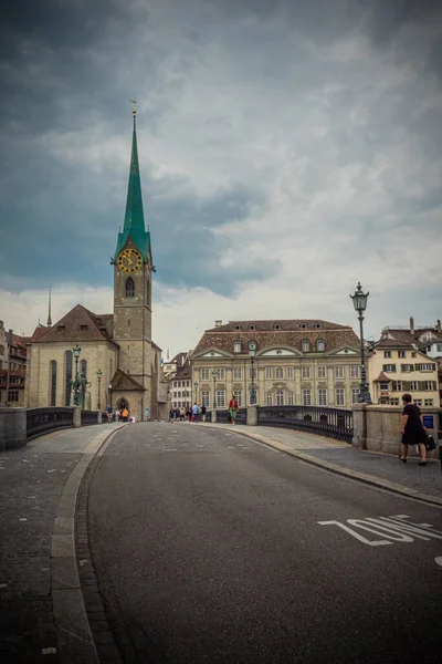 The bridges of Zurich over Limmat River — Stock Photo, Image