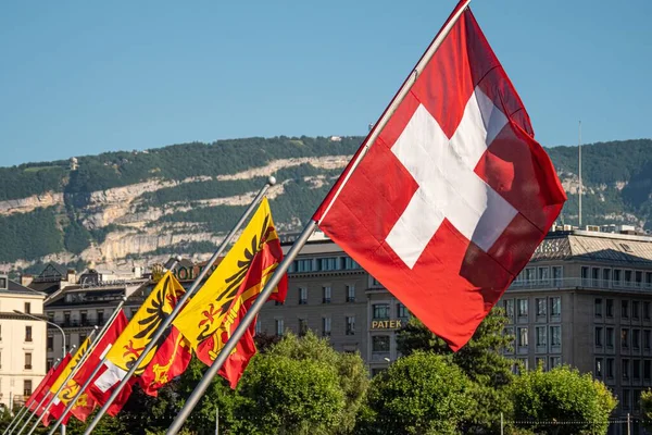 Flags Switzerland City Geneva Bridge Geneva City Geneva Switzerland July — Stock Photo, Image