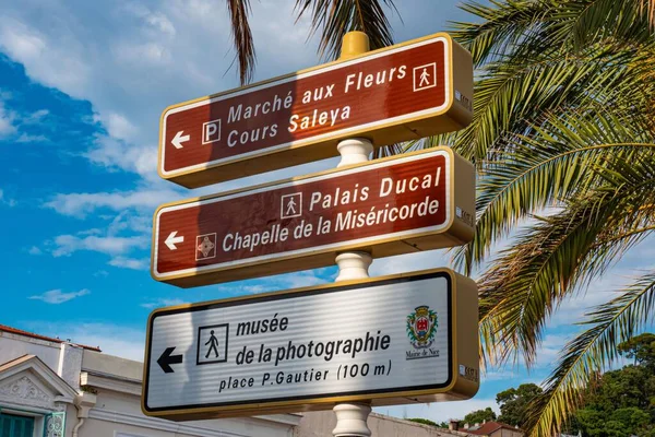 Direction Táblák Város Nice Nice Franciaország Július 2020 — Stock Fotó