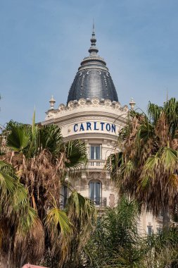 Cannes 'daki ünlü Carlton Oteli - CANNES, FRANCE - 12 Temmuz 2020