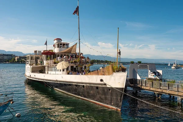 Barcos Lago Genebra Hora Verão Cidade Geneva Suíça Julho 2020 — Fotografia de Stock