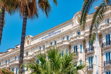 Cannes 'daki ünlü Carlton Oteli - CANNES, FRANCE - 12 Temmuz 2020