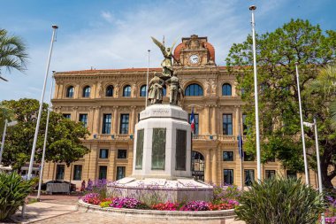 Fransa 'da Belediye Binası - seyahat fotoğrafçılığı