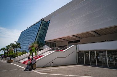 Cannes 'daki Festival Sarayı - yıllık film festivalinin evi - CANNES, FRANCE - 12 Temmuz 2020