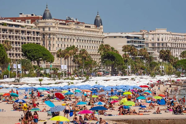 Stranden Och Strandklubbarna Croisette Cannes Cannes Frankrike Juli 2020 — Stockfoto