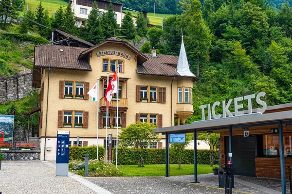 Pociąg Pilatus Najbardziej Stroma Świecie Kolej Zębata Alpnac Hstad Switzerland — Zdjęcie stockowe