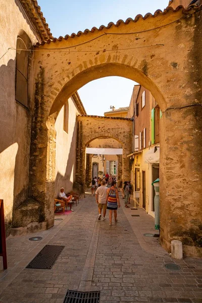 Toeristen Wandelen Door Stad Saint Tropez Tropez Frankrijk Juli 2020 — Stockfoto