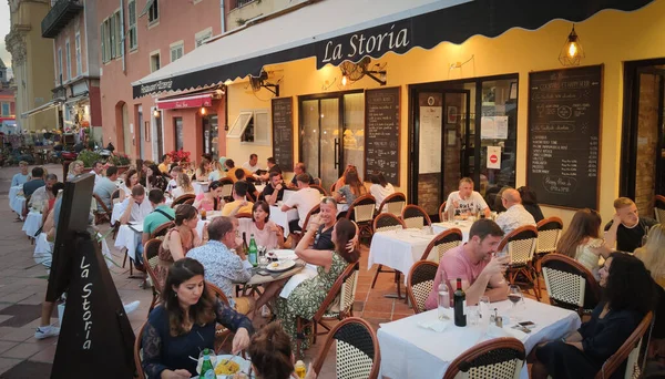 Éttermek Bárok Kávézók Történelmi Nizzai Kerületben Nice Franciaország 2020 Július — Stock Fotó