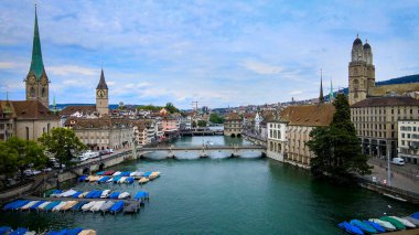 İsviçre 'nin Zürih şehri üzerinde uçuş - hava manzarası