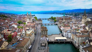İsviçre 'nin Zürih şehrinde inanılmaz bir hava manzarası var. İHA fotoğrafçılığı.
