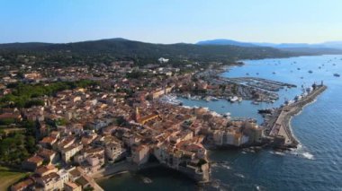Fransa 'daki Saint Tropez Akdeniz' de Cote D Azur 'da yer almaktadır. Seyahat görüntüleri.