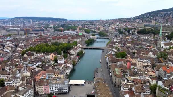 Vlucht over de stad Zürich in Zwitserland — Stockvideo