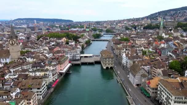 Voo sobre a cidade de Zurique, na Suíça — Vídeo de Stock