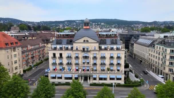 Vol au-dessus de la ville de Zurich en Suisse — Video