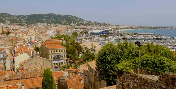 Flygfoto över staden Cannes vid Franska rivieran — Stockfoto