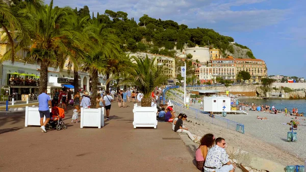 La città di Nizza alla Costa Azzurra - CITTÀ DI NICE, FRANCIA - 10 LUGLIO 2020 — Foto Stock