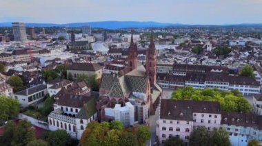 İsviçre 'nin Basel ve Ren Nehri' nin tarihi bölgeleri - hava manzarası - seyahat görüntüleri