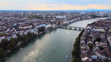 İsviçre 'deki Basel şehri ve Ren Nehri - hava manzarası - seyahat görüntüleri