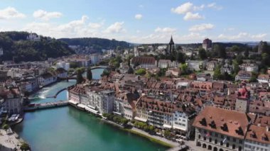 İsviçre 'nin güzel şehri Lucerne, yukarıdan çekilmiş.