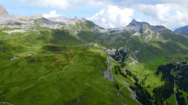 Melchsee Frutt 'taki İsviçre Alpleri - seyahat görüntüleri