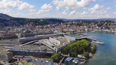 Lucerne İsviçre ve Lucerne Gölü üzerindeki hava manzarası - seyahat görüntüleri
