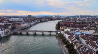 İsviçre 'de Basel ve River Rhine üzerinde uçuş - seyahat görüntüleri