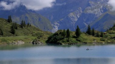 İnanılmaz İsviçre - Mountain Lake Truebsee - seyahat görüntüleri