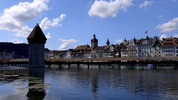 瑞士卢塞恩市中心一个阳光灿烂的日间旅行视频 — 图库视频影像