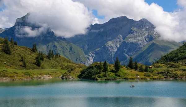 Underbara Sjön Truebsee Schweiz Berget Titlis Fotografi — Stockfoto