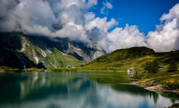 Increíble Suiza Lago Montaña Truebsee Fotos Viaje — Foto de Stock