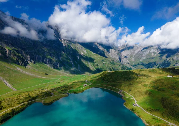 Úžasné Švýcarsko Mountain Lake Truebsee Cestovní Fotografie — Stock fotografie
